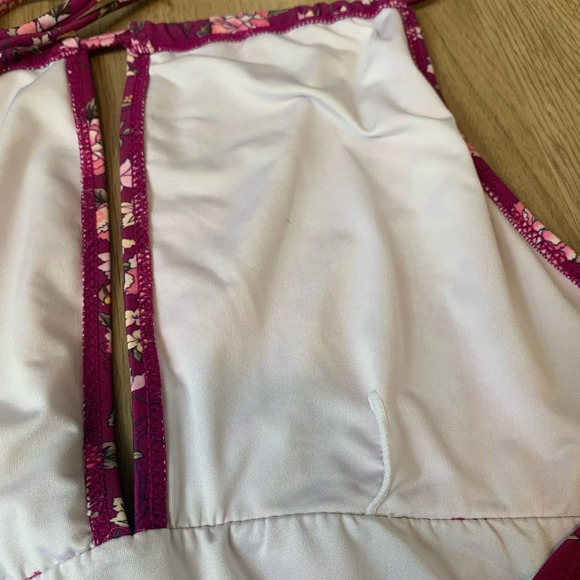 Cupshe One-piece Swimsuit Floral Swim - Picture 11 of 15